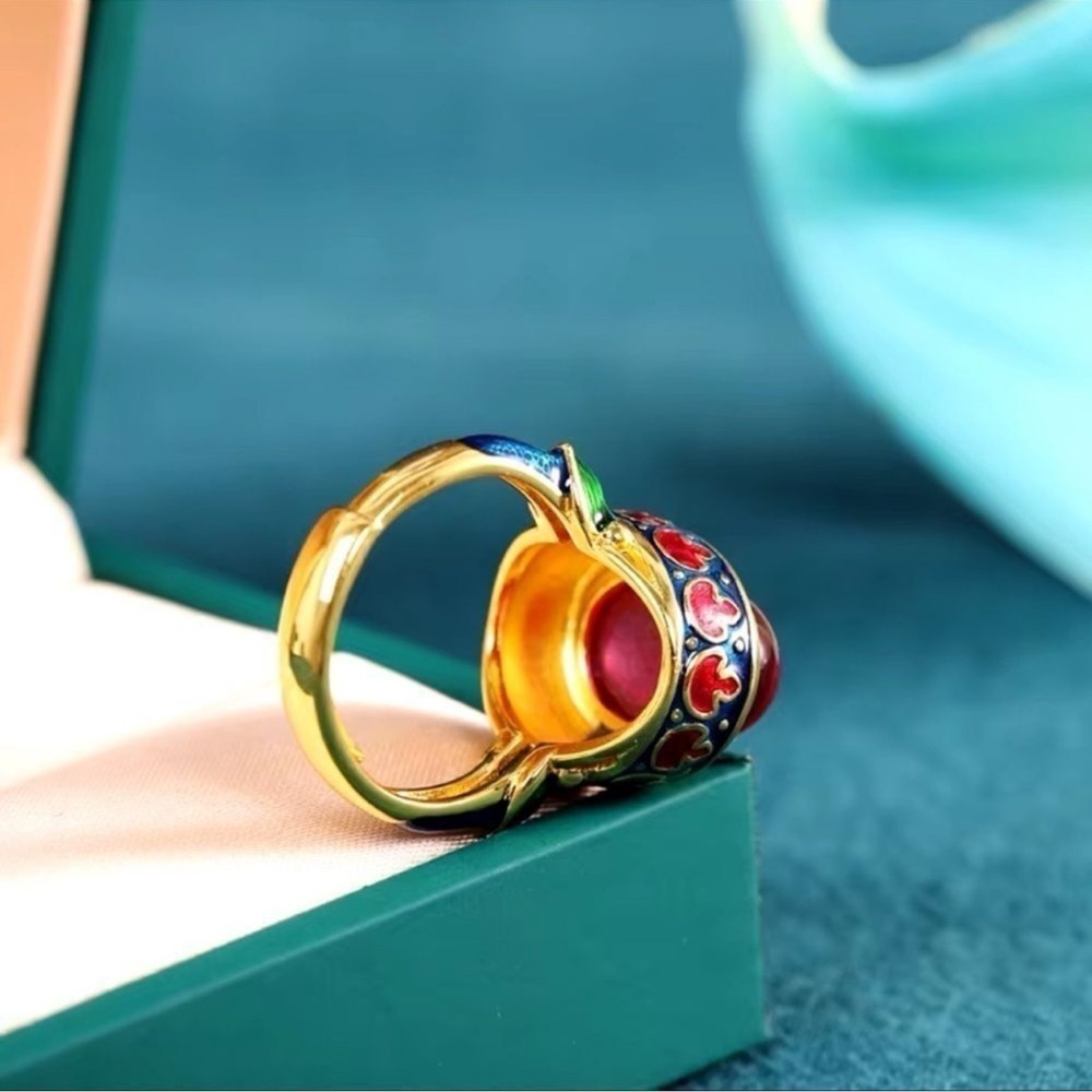 Ethnic Vintage Red Cabochon Enamel Ring - Picture 5 of 7